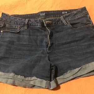Ana Jean Short